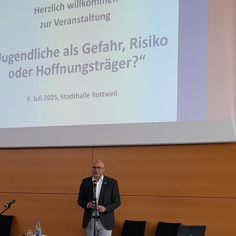 Begrüßung durch Tamer Öteles