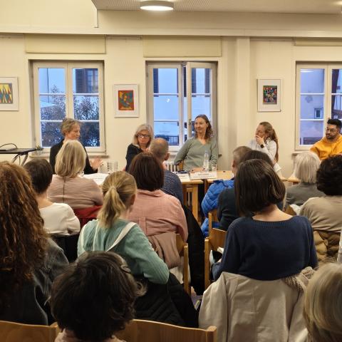 die Teilnehmenden der Podiumsdiskussion