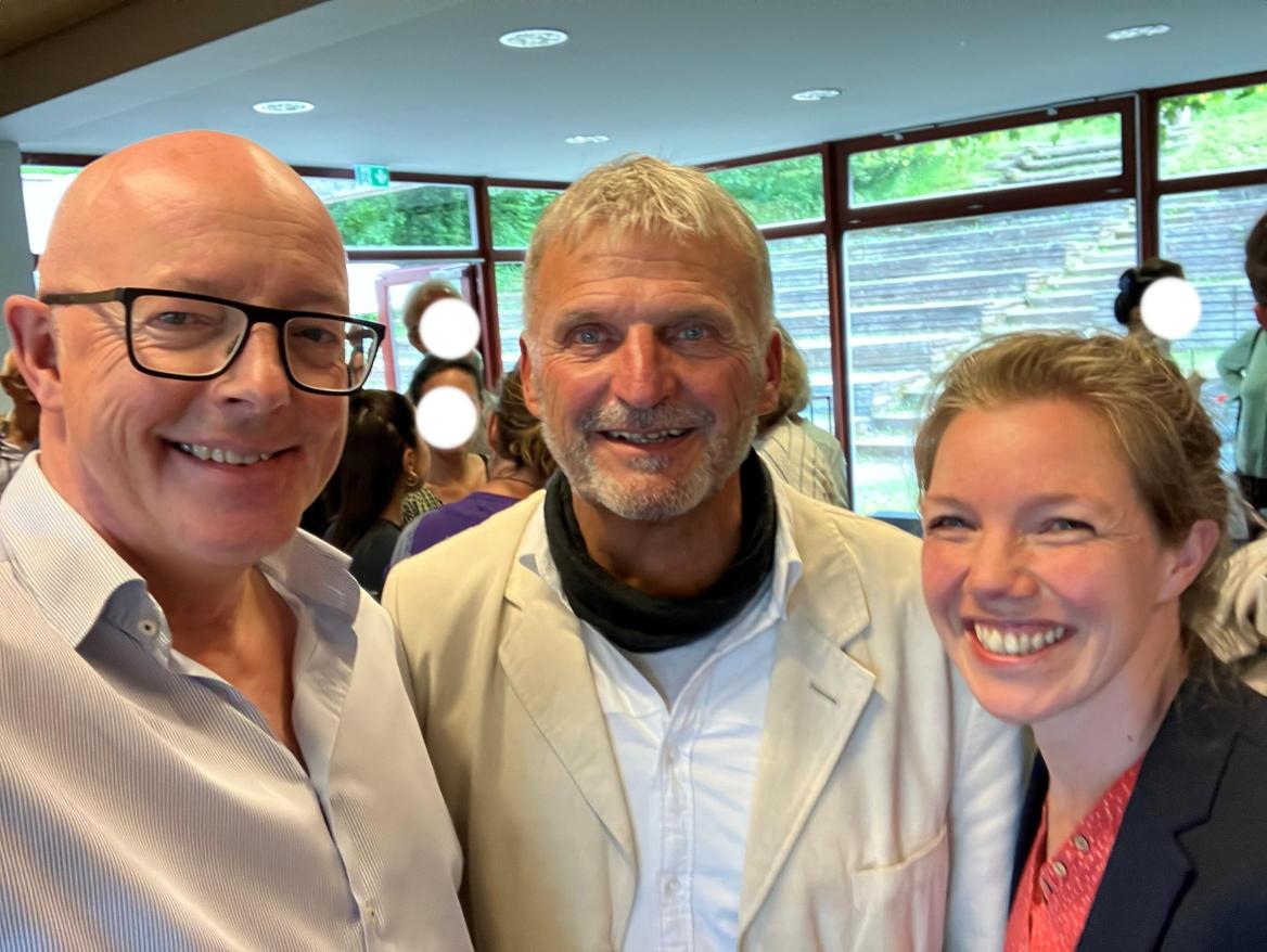 Helmut Roemer, Klaus Limberger, Annika Beutel lachen in die Kamera