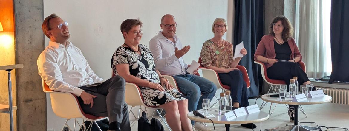 Podiumsdiskussion des Netzwerks Altersarmut
