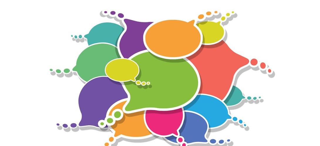 bunte Menschen als Puzzleteile