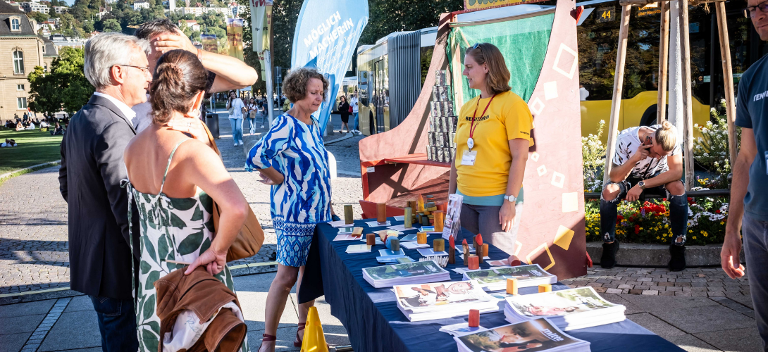 Stand auf dem Jubil&auml;umsfest auf dem Stuttgarter Schlossplatz