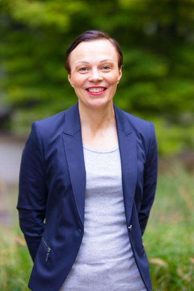 Dr. Steffi Hunnius