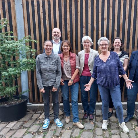Die neu gewählten Kreisvorständ*innen Gruppenbild der neu gewählten Kreisvorständ*innen mit RV Sprecherin