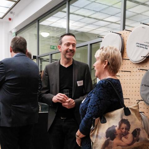 Frau von Stein Zwei Personen im Gespräch