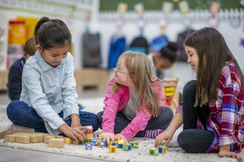 Kinder und Jugendliche mit Behinderung Kinder und Jugendliche mit Behinderung
