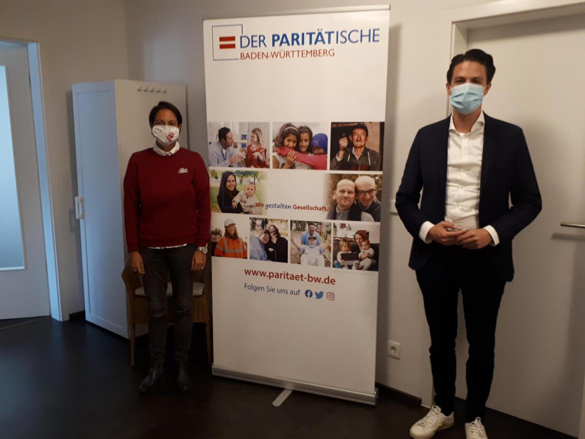 Stephanie Biesinger (Lagaya e.V. und Vorst&auml;ndin KV Stuttgart) mit Marian Schreier (Kandidat OB-Wahl)