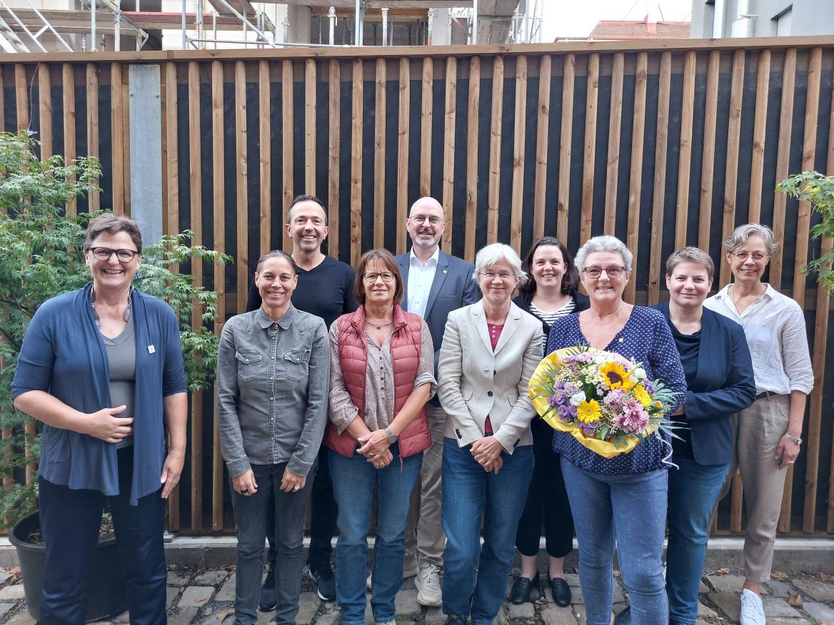 Gruppenbild Stuttgarter Kreisvorstand mit Frau D&uuml;rig