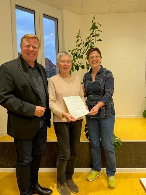 KV Emmendingen-Vorsitzender, Norbert K&ouml;thnig (v. l.), stellvertretende Vorsitzende, Dr. Maria Stubenvoll, Parit&auml;tische Sozialvorst&auml;ndin Baden-W&uuml;rttemberg, Uta-Micaela D&uuml;rig