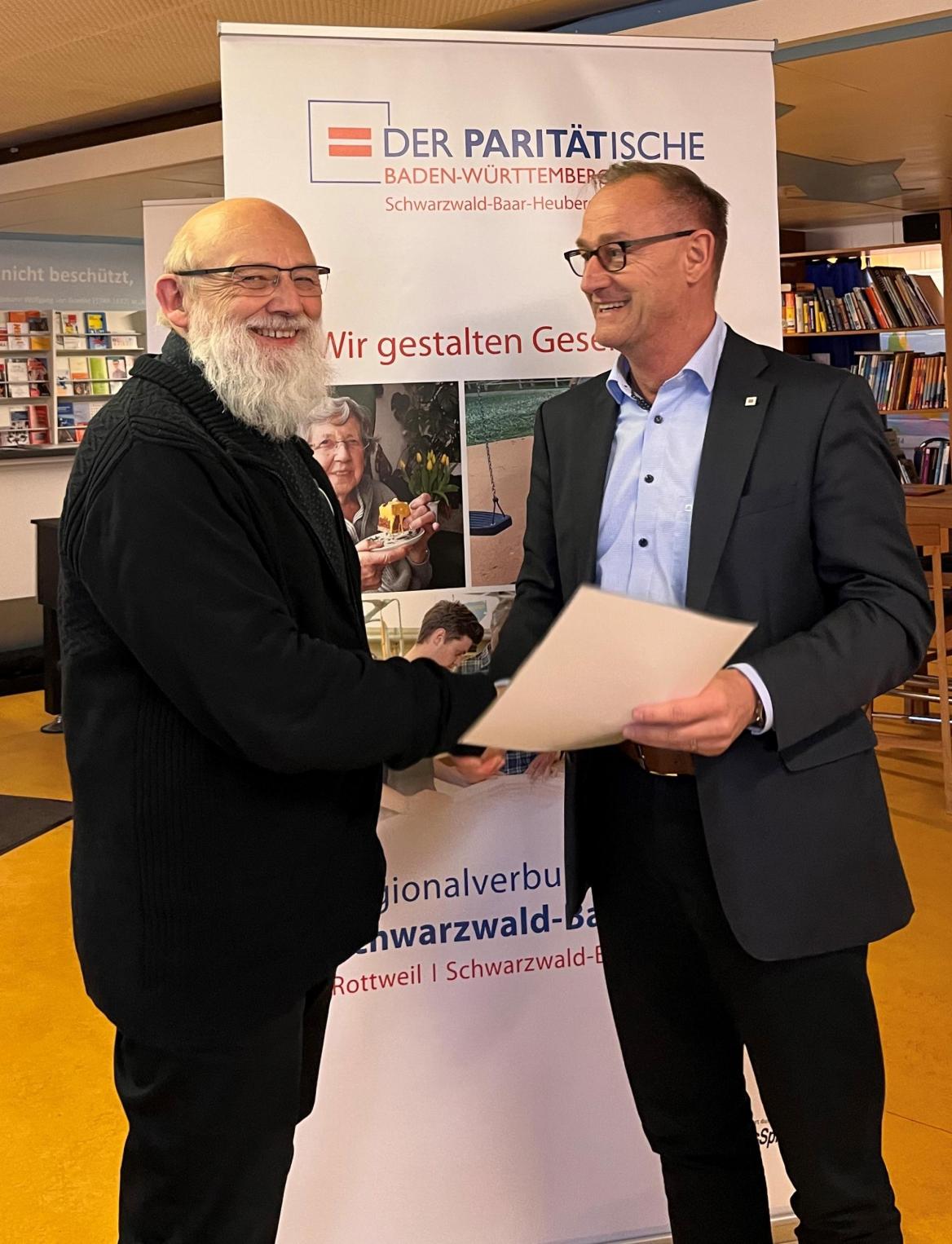 Silberne Ehrennadel f&uuml;r Alfred Zahn