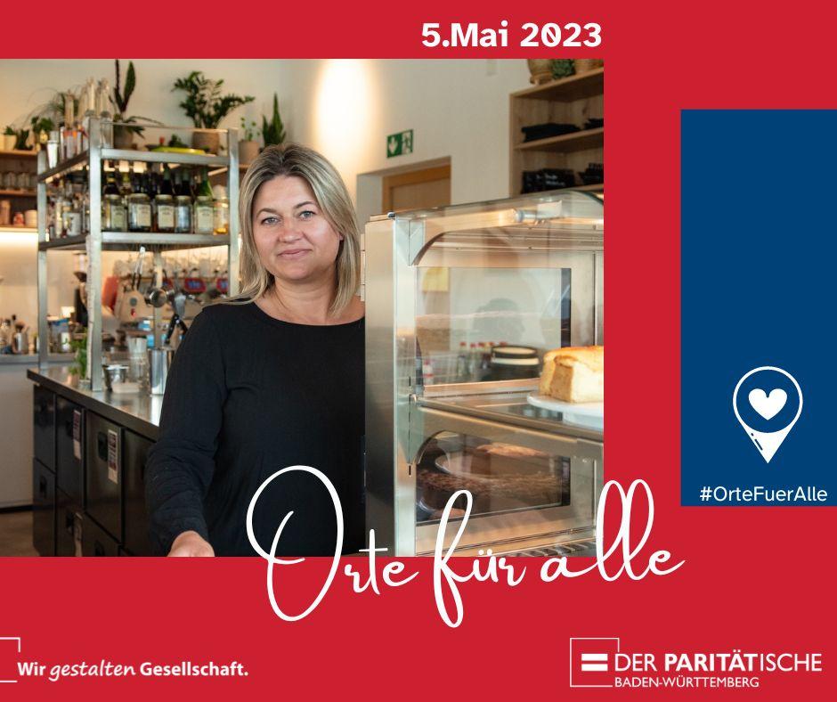 Dame im Cafe EssEnz